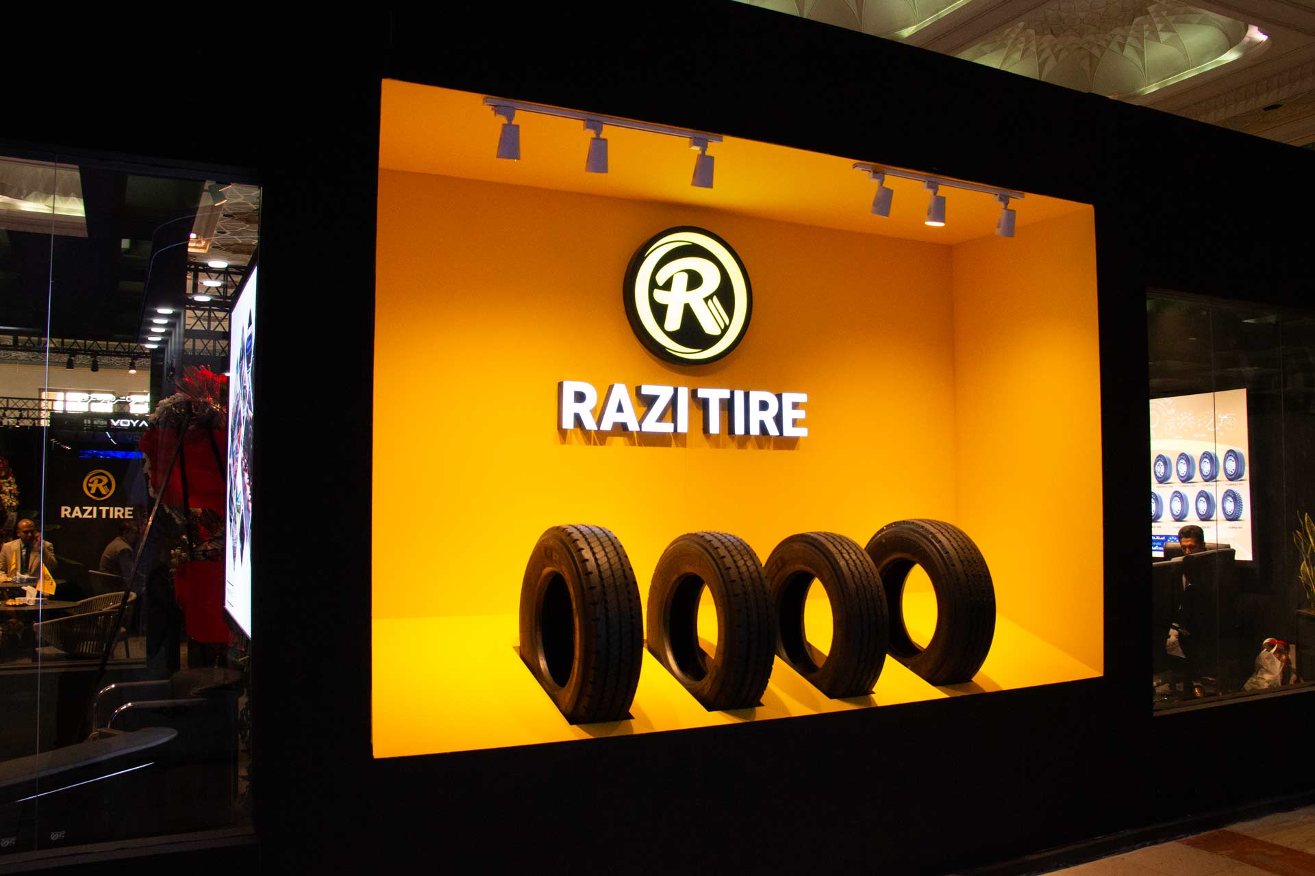 گزارش تصویری از حضور رازی تایر در نمایشگاه بین المللی حمل و نقل، لجستیک و صنایع وابسته آذر ماه 1404